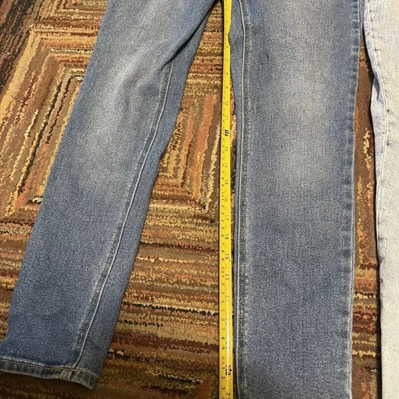 Set Of 3 Woman’s 2 Pair Of Blue Wash Jeans And Shorts Old Navy H&M Size 4 - Picture 3 of 10